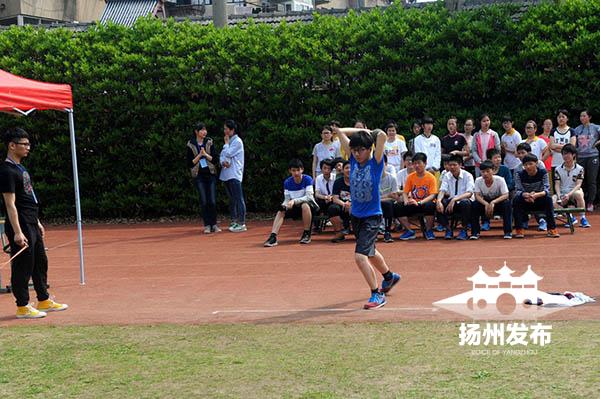 与此同时,另一个考点文津中学也同时开考