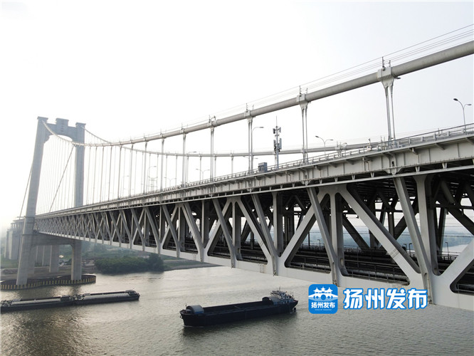 扬州发布航拍南北公路接线正式通车五峰山长江大桥展雄姿